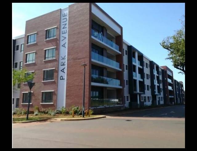 2 BEDROOM APARTMENT FOR SALE IN UMHLANGA RIDGE